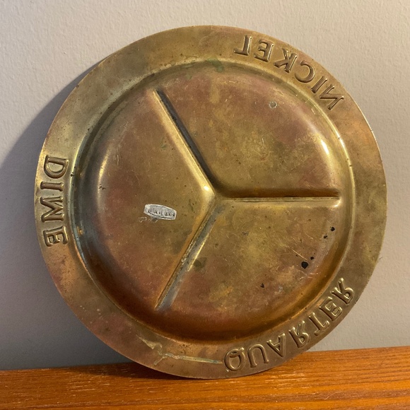 Vintage Brass Divided Coin Dish - Dresser Organizer Plate - Trinket Tray - Picture 8 of 12